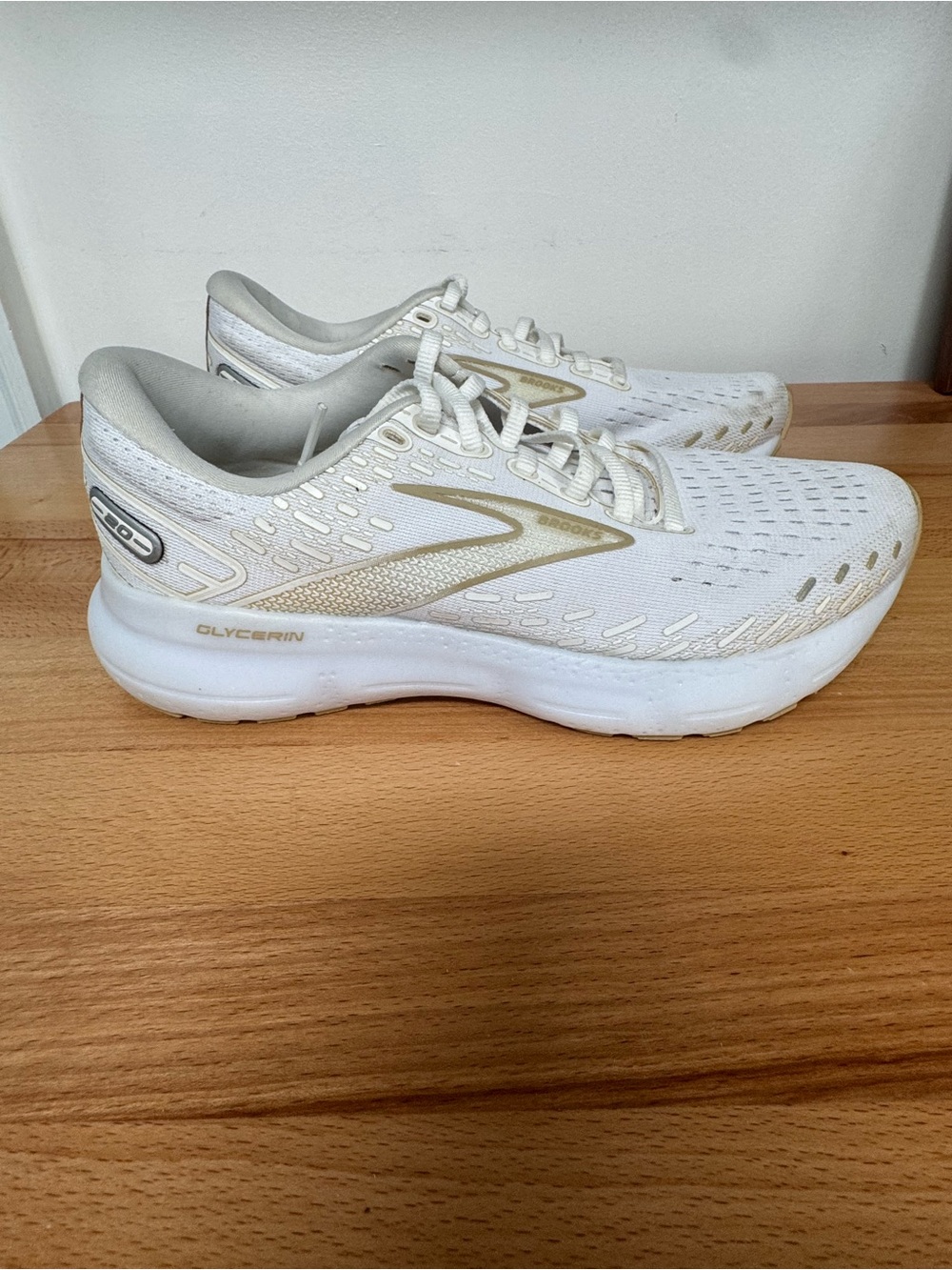 Brooks Women's Glycerin White and Gold Running Shoes
